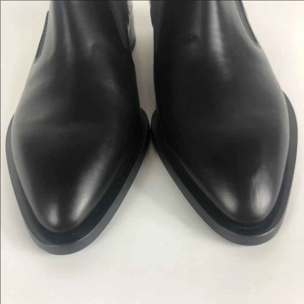 Vince Chelsea boot Womens 6 36 Black leather flat Italy slip on Yarrow